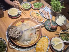 -洱火云南酸菜牛肉火锅(石景山当代商城店)