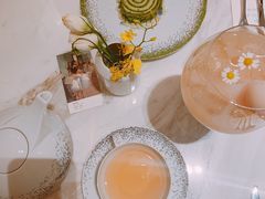 荔枝白茶-théATRE 茶聚场(王府中環店)