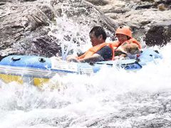 -安吉龙王山峡谷漂流