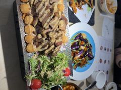 香煎梅花肉配烤小土豆-四小姐的店(泉舜店)