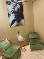 -香港倾城国际·美容美体中心