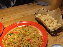 -先启半步颠小酒馆(虹桥龙湖天街店)