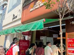 -Bánh Mì Huynh Hoa