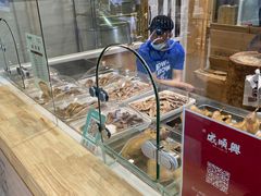 面包甜点陈列柜-戚顺兴盐水鸭(新街口明瓦廊店)