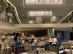 -上海滴水湖皇冠假日酒店