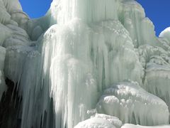 -大平台龙居瀑布旅游区