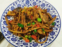 烟笋腊肉钵-新新湘菜馆(新中街二条店)
