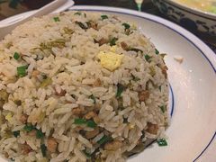 酸菜肉末炒饭-酒肆浅葱•烧烤•龙虾•排档(卓悦intown店)