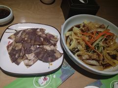 -巴依兄弟西域美食(机场店)