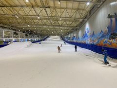 -乔波室内滑雪场