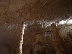 -波斯托伊纳溶洞