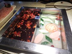 -二荆条·蜀鲜汇城市森林火锅