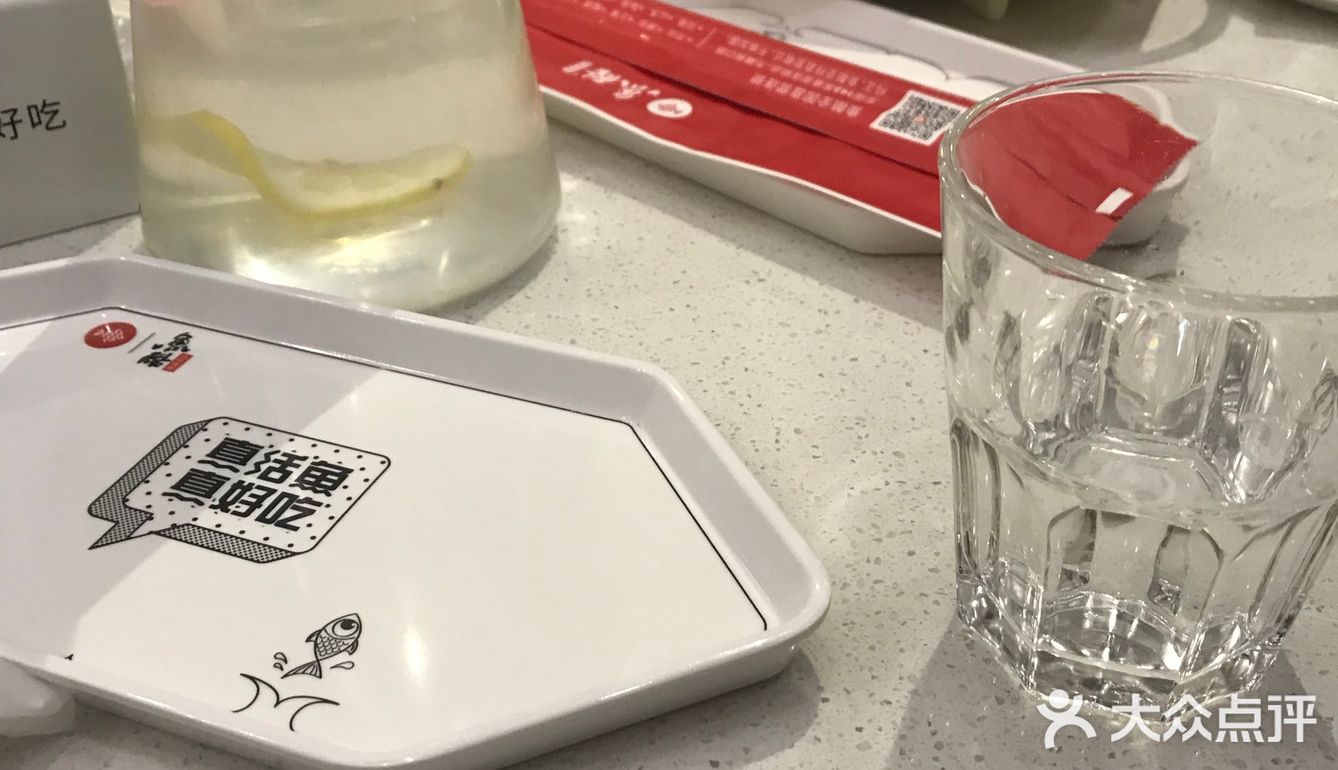 之前喜欢买藤椒的，这次试了荔枝香辣，味道也很好