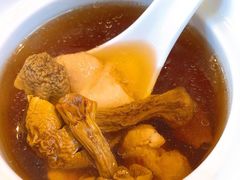 滋润花胶珍菌汤-衡山汇·高级粤菜(霄云路店)