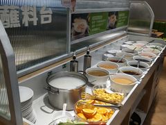 自助取餐区-煲大王猪肚鸡·椰子鸡火锅(红谷滩万达店)