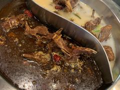 精品羊蝎子锅-亿诣蝎府炸酱面羊蝎子火锅(酷车小镇店)