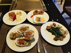-大中华希尔顿酒店-念自助餐·嗨啤·小龙虾