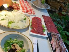 -墨居上隐·院子里火锅(峨眉店)
