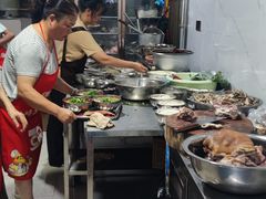 -张家羊肉汤粉小吃店
