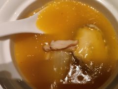 酸汤松茸荟鲜鲍-老正兴菜馆(福州路店)