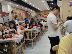 大堂-江城燕子大排档(江汉路步行街店)