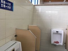 -淀山湖服务区餐厅