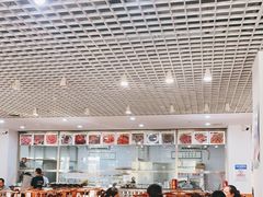大堂-大草原清真饭庄(沙河店)