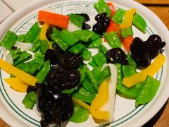 -云海肴·汽锅鸡·云南菜(天山百盛优客店)