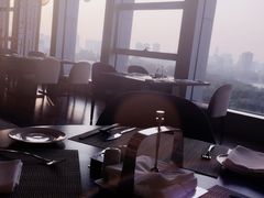 -南湖名都·景湖轩全日制餐厅·海鲜自助·东南亚风味·临湖而食