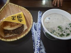 -穆得·老周家牛肉烧饼(普利街店)
