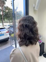-十六番发型师事务所