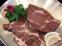 -臻牛烤肉