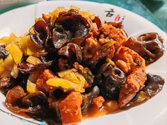 -洞背山庄(洞背院区式管理小区店)