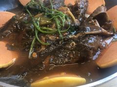铁锅昂刺鱼贴玉米饼-关东小磨东北菜(上海长风大悦城店)