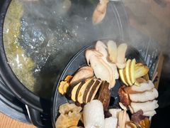 -一朵菌·野生菌探索家火锅(南亚店)