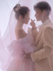 点击看大图 -挪娅婚纱摄影皇家会所