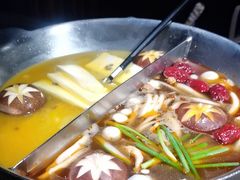 -湊湊火锅·茶憩(新中关购物中心店)