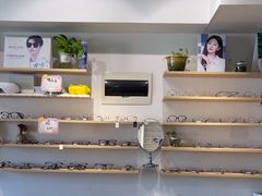 -天空之镜眼镜店蔡司依视路授权店(天通苑店)