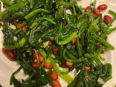 -缘福乡村铁锅炖民宿(八达岭店)