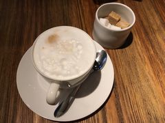 拿铁-Carbon莫卡哆·意大利复古集市餐厅(杭州大厦店)