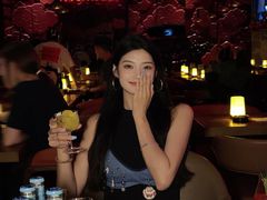 -FOUR PLAY BAR