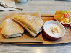-必胜客(绿地新都会店)