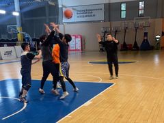 -莱茵体育生活馆