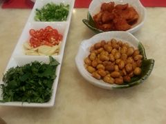 -胡记饭店(保工街店)