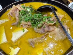 -帅巴人舅母子腊蹄民俗村