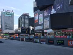 -资和信百货商场