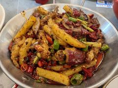 干锅耗儿鱼-廖老妈蹄花(中海国际店)