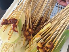 -拈签一笑黄牛肉辣卤串串