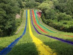 -雪山彩虹谷景区