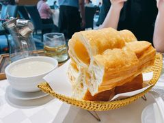 招牌超霸油条配豆浆-春满园·早茶·粤菜·宴会(粤海店)